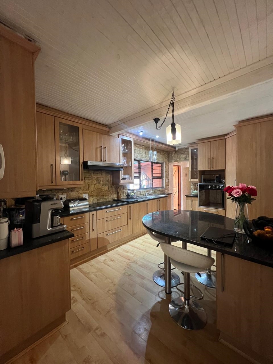 4 Bedroom Property for Sale in Vanes Estate Eastern Cape